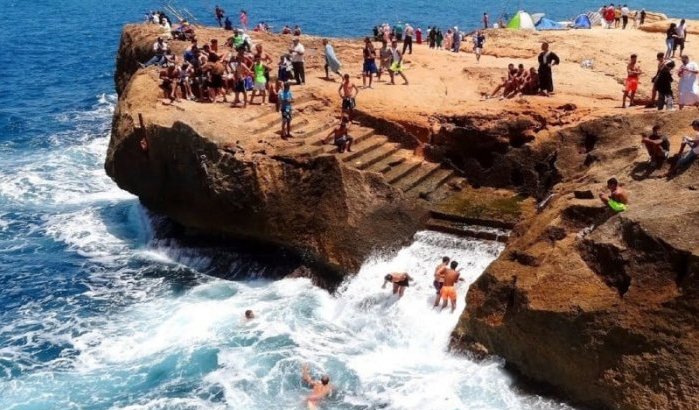 Vijf doden door verdrinking op strand Nador