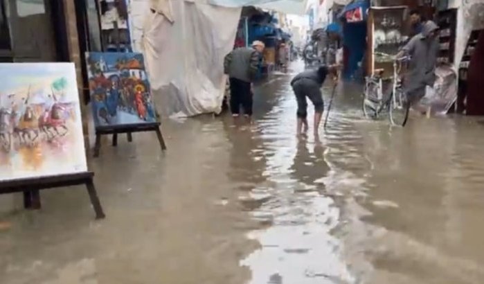 Chaos in Essaouira na zware regenval