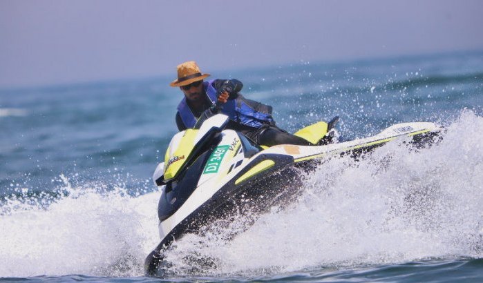 Jetski-overlast in Bouznika ondanks verbod: strandgangers in opstand