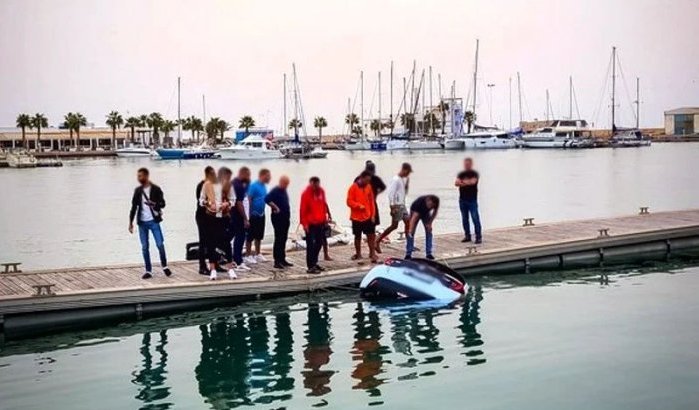 Opnieuw auto te water in jachthaven Saidia