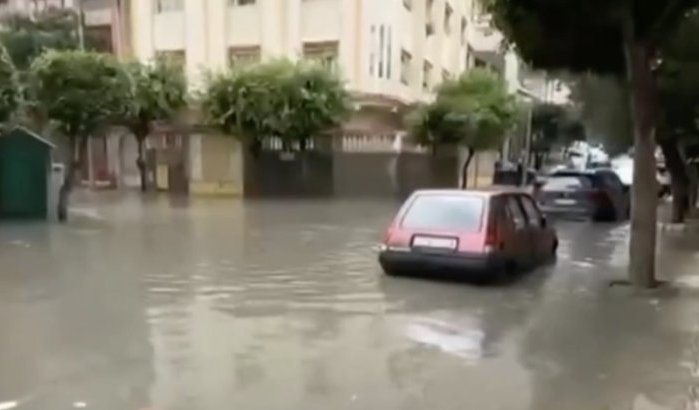 Tanger onder water na heftige bui (video)