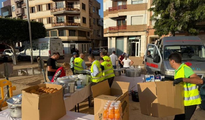 Marokkanen in actie voor slachtoffers overstromingen Spanje