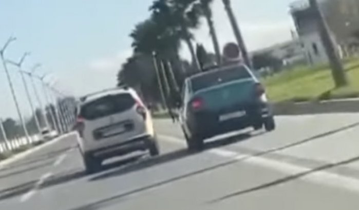 Dolle race tussen taxi's in Tanger, chauffeurs opgepakt (video)