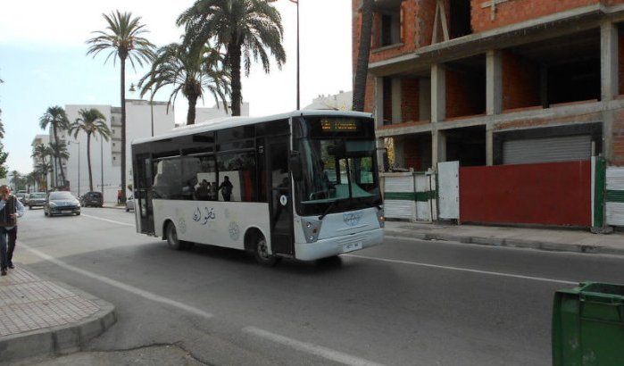 Bussen in brand, reizigers in gevaar: openbaar vervoer Tetouan faalt