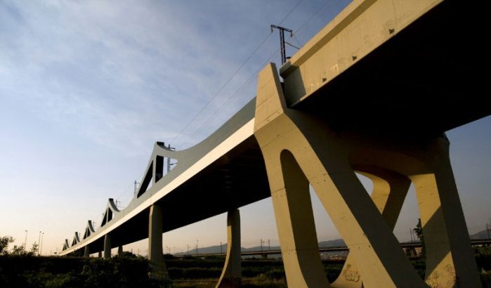 Marokko bouwt iconische hangbrug voor HSL