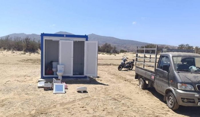 Nieuwe strandtoiletten in Nador... na afloop zomerseizoen