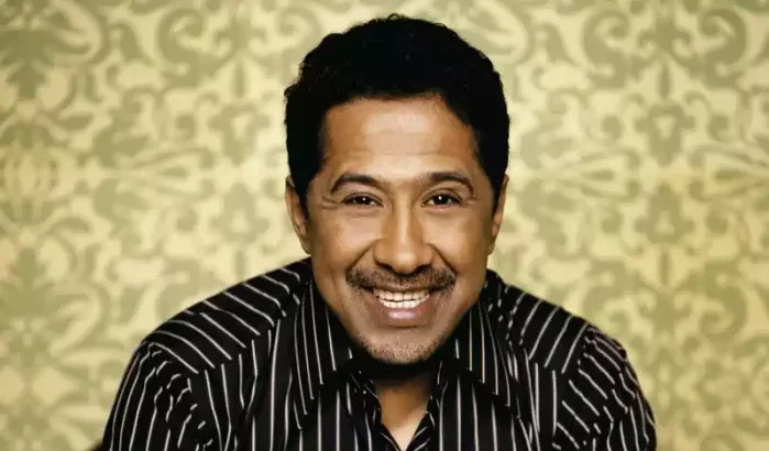 Algerije beschuldigt Cheb Khaled van spionage voor Marokko