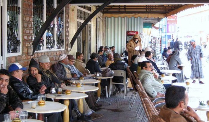 Marokkaan bekent moord aan vriend in café, agent luistert mee