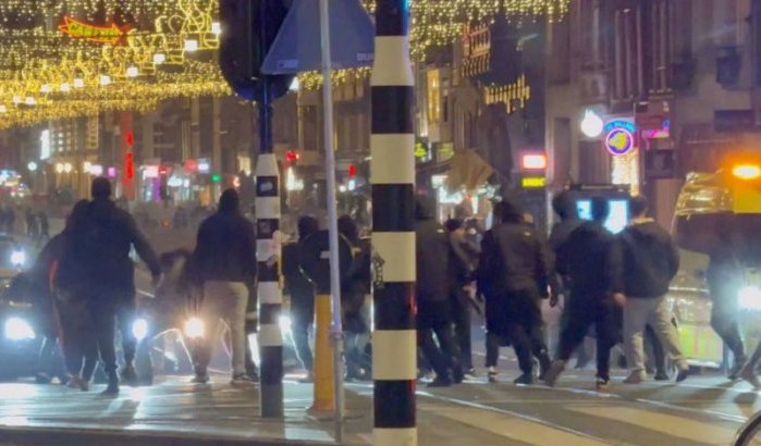 Incidenten Amsterdam: Marokkaanse gemeenschap verdedigt zich