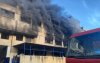 Schoenenfabriek in Tanger verwoest door brand (video)