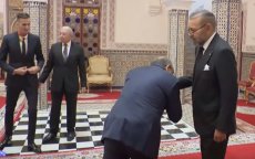 Koning Mohammed VI maakt duidelijke statement met onderscheidingen (video)