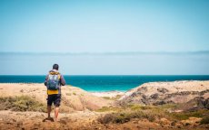 Toestroom backpackers naar stranden Al Hoceima