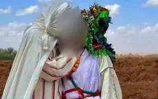 Kusfoto in Amazigh-kleding verdeelt Marokko