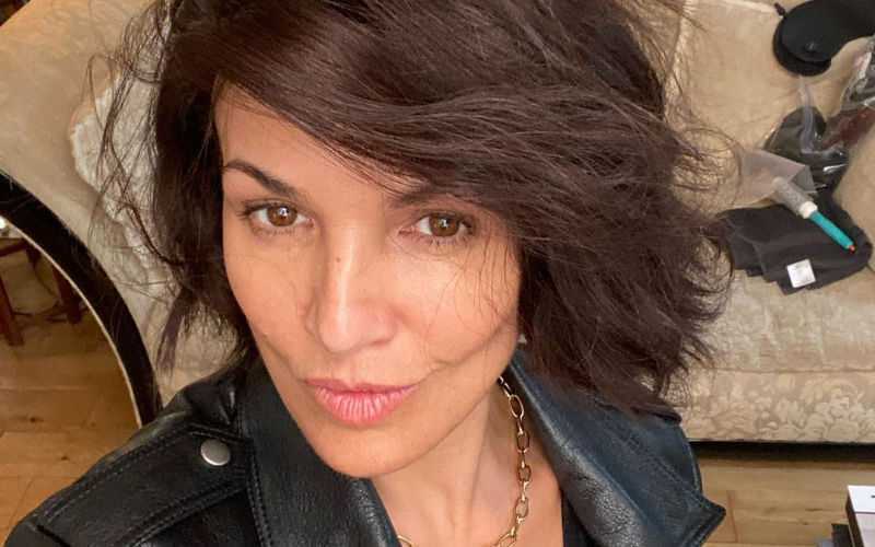 Embarrassing moment for actress Nadia Farès because of an old music video